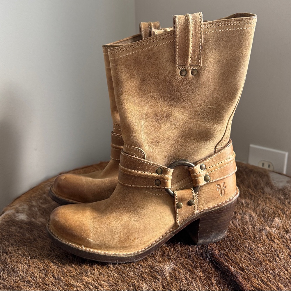 Frye Carmen Tan brown Harness Leather Mid-Calf Heeled Boots 6.5B
